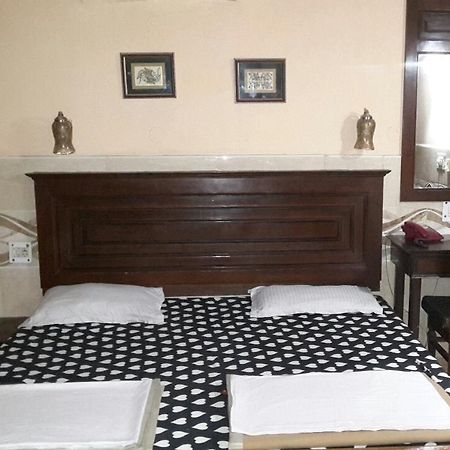 Jeraths Villa Bed And Breakfast Delhi  Extérieur photo